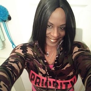 Meet your Posher, Tona